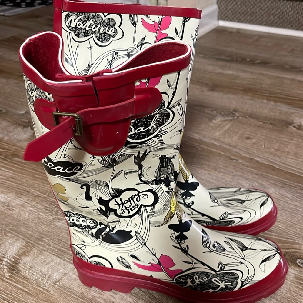 The Sak rainboots